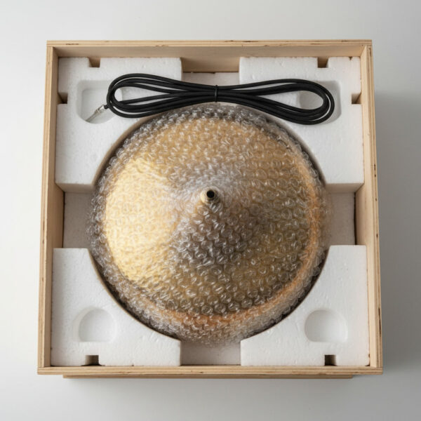gemini-2.5-flash-image_Ultra-realistic_premium_product_packaging_photography_of_a_handcrafted_chandelie-0 (4) Suspension Laiton Marocain